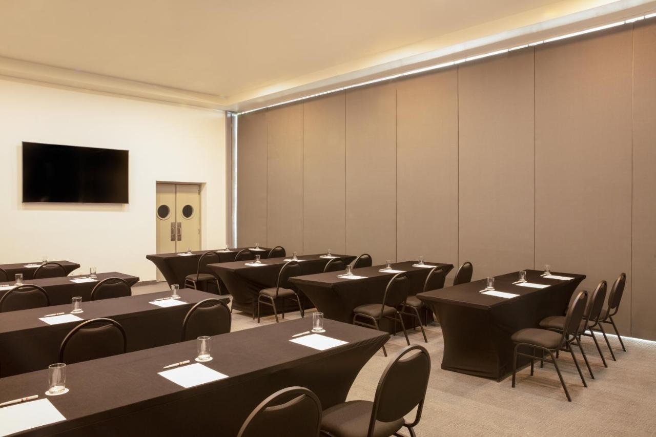 Fiesta Inn Guadalajara Aeropuerto Las Pintas Eksteriør billede