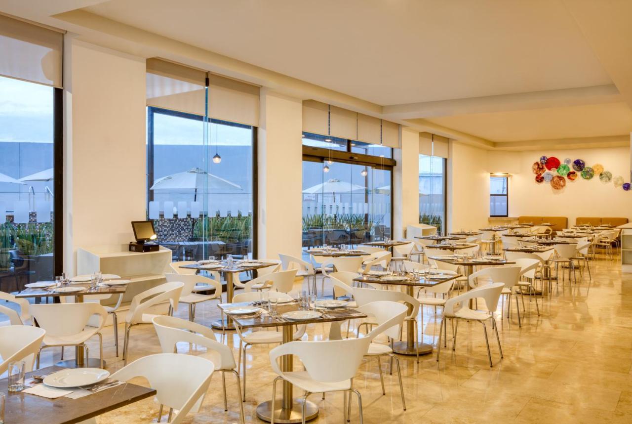 Fiesta Inn Guadalajara Aeropuerto Las Pintas Eksteriør billede