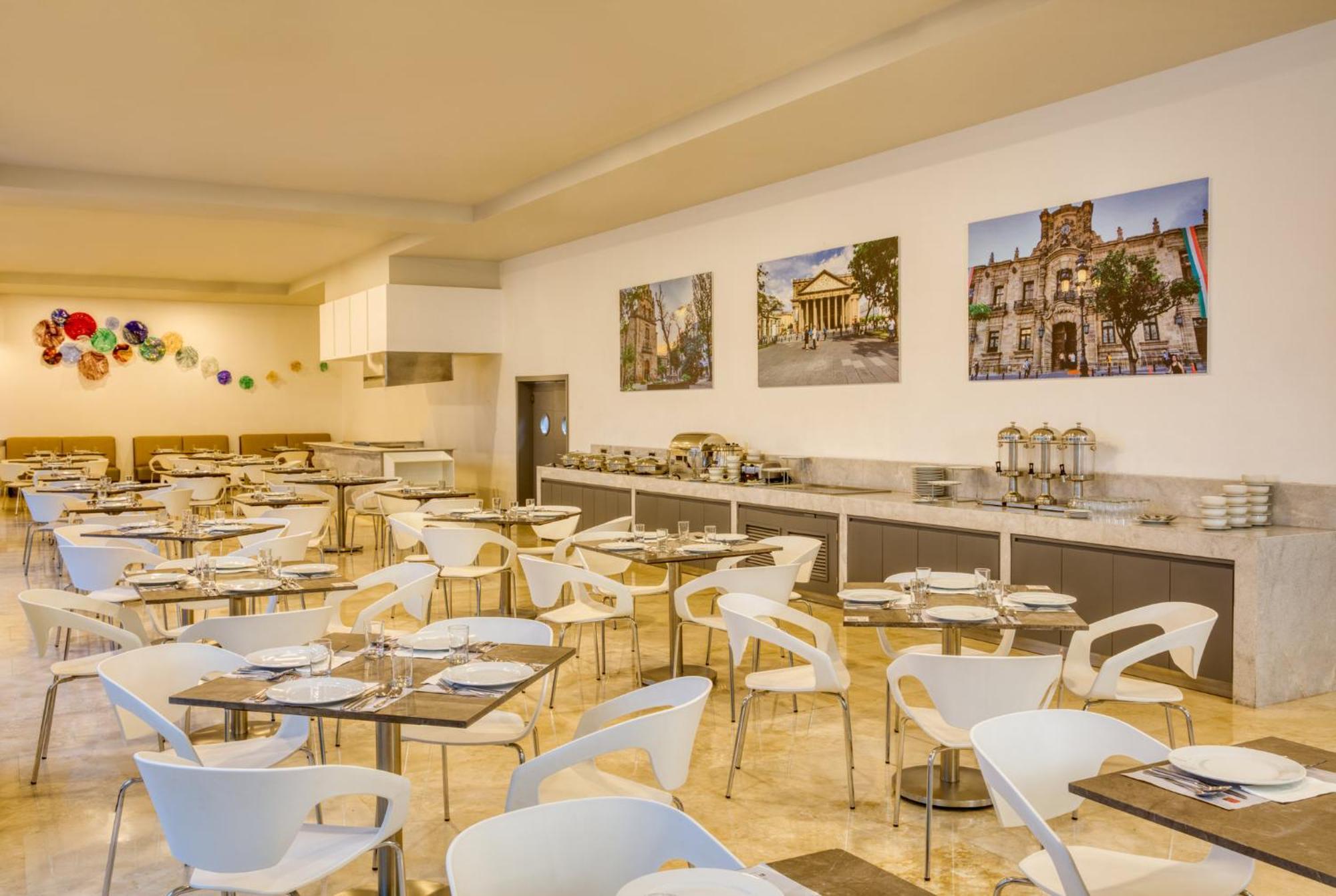 Fiesta Inn Guadalajara Aeropuerto Las Pintas Eksteriør billede