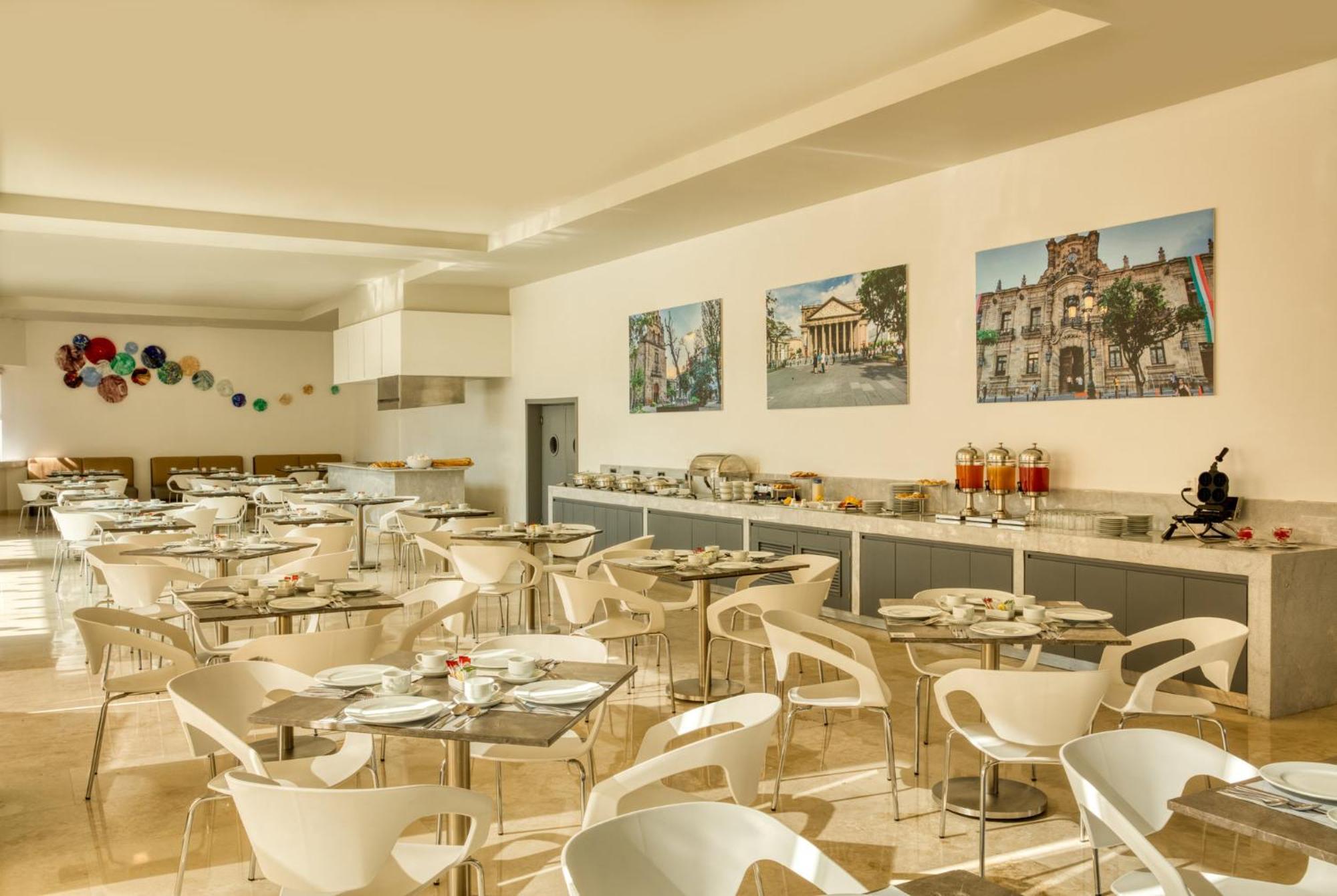 Fiesta Inn Guadalajara Aeropuerto Las Pintas Eksteriør billede