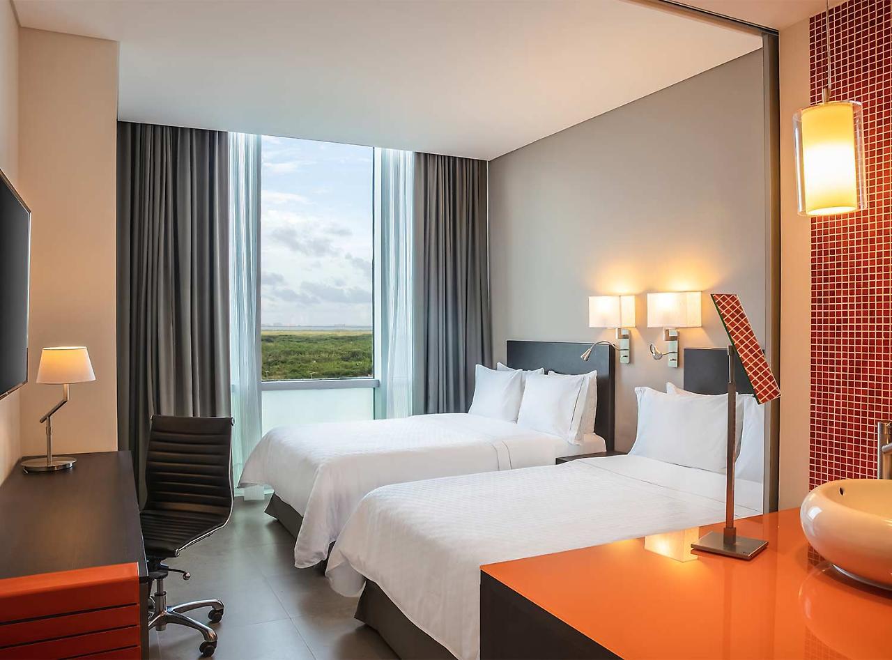 Fiesta Inn Guadalajara Aeropuerto Las Pintas Eksteriør billede